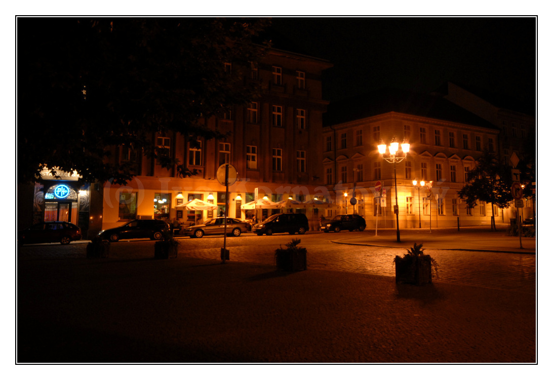 noční Plzeň
